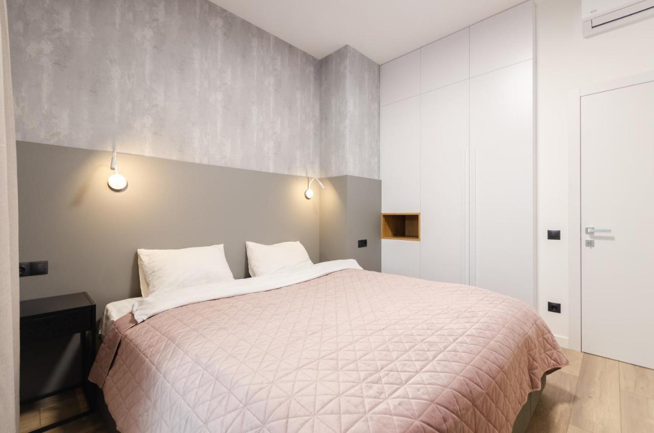 Petrovdom 160-161-166-3A-3B-131A-104A In Beautiful Apartments In Rc "Yaroslaviv Grad" Київ Екстер'єр фото